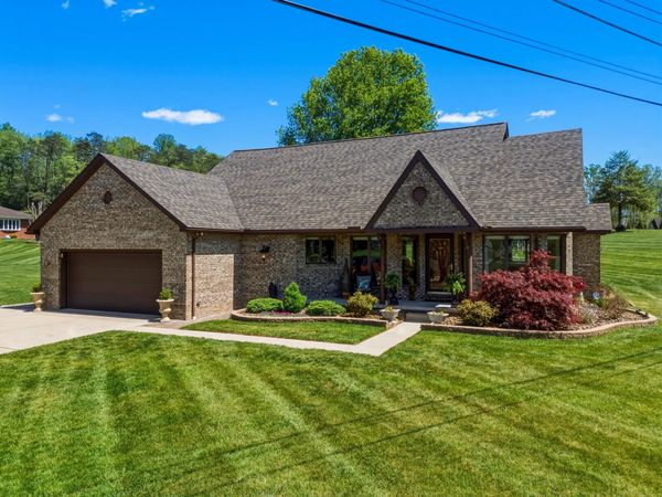 1 Beth Lane, Milton, WV 25541