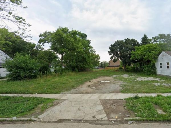 6730 Longacre Street, Detroit, MI 48228