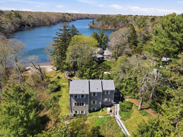 763 Santuit-Newtown Road , Marstons Mills, MA 02648