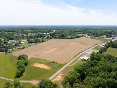 01 Holt Drive , Scottsville, KY 42164