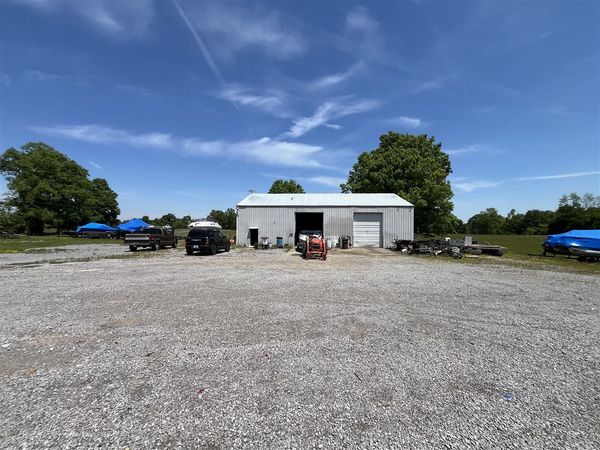 4466 Walnut Creek Road , Scottsville, KY 42164