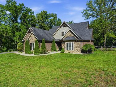 441 Doe Crossing Drive , Smiths Grove, KY 42171