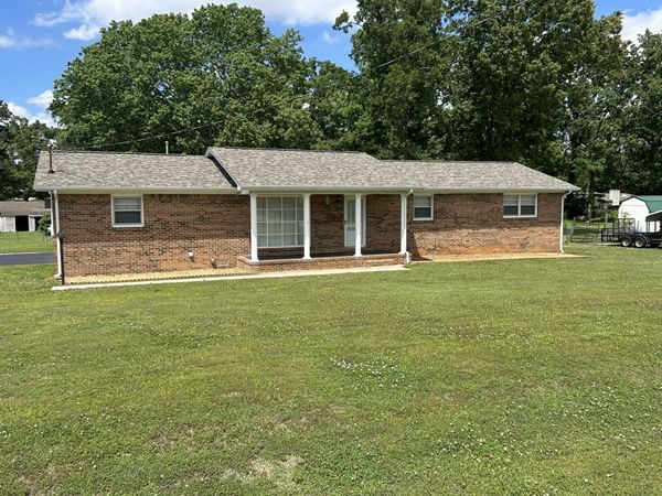 349 Woods Edge Rd, Winchester, TN 37398