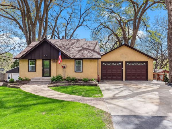 2654 Brand Avenue E, Maplewood, MN 55119