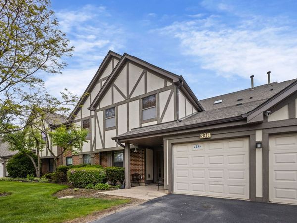 338 Essex Court, Unit 4, Wood Dale, IL 60191