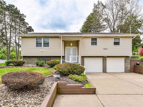 621 Sandy Hill Rd, Irwin, PA 15642