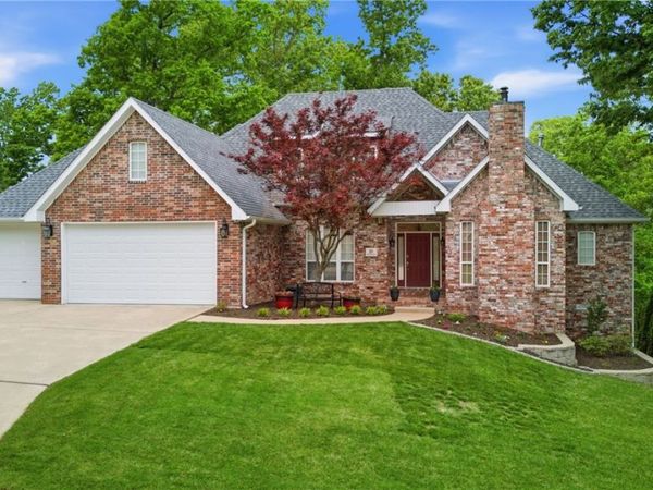 23 Stonehenge Drive, Bentonville, AR 72712