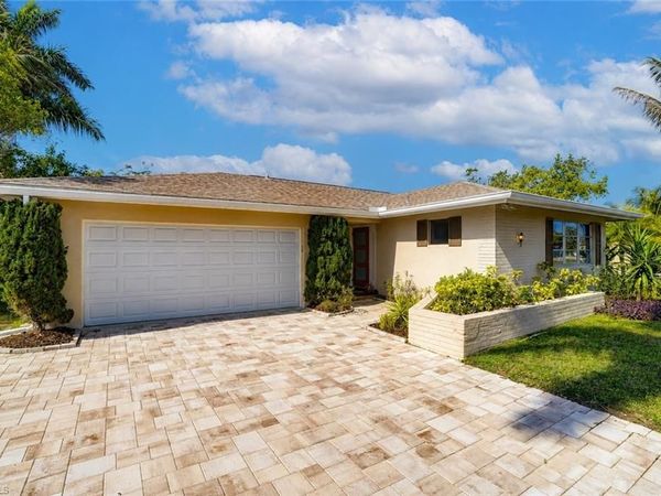 4818 Tahiti LN , NAPLES, FL 34112