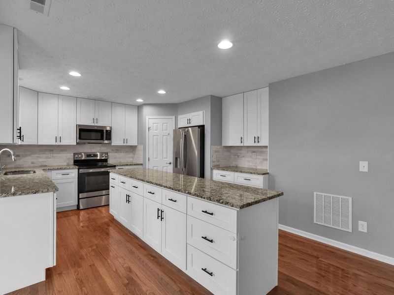 5719 Cruiser Avenue, Groveport, OH 43125 Photo 10