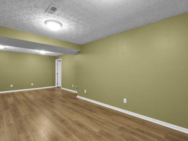 5719 Cruiser Avenue, Groveport, OH 43125 Photo 28