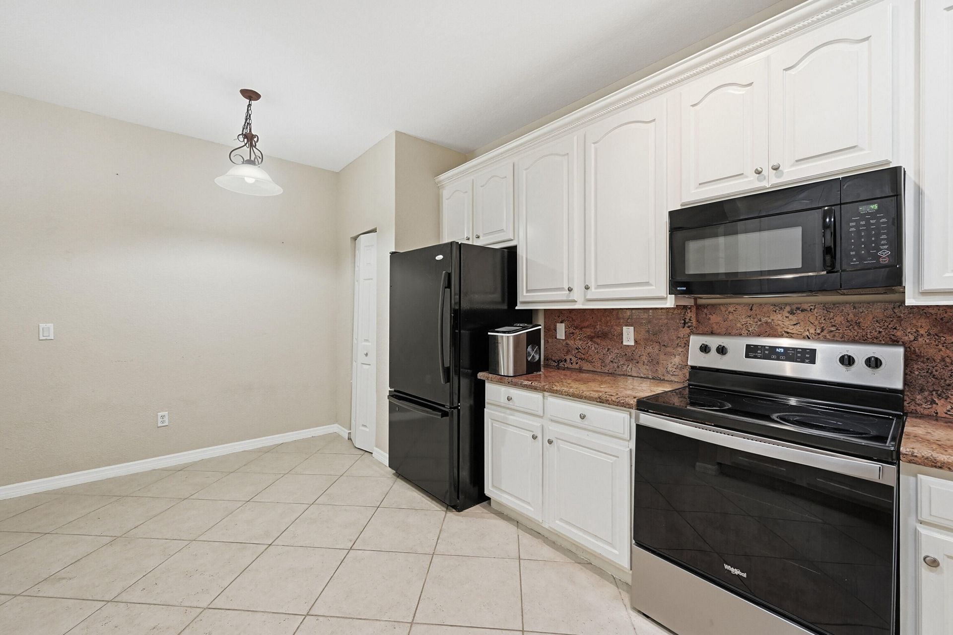 9056 Plymouth Place, Tamarac, FL 33321 Photo
