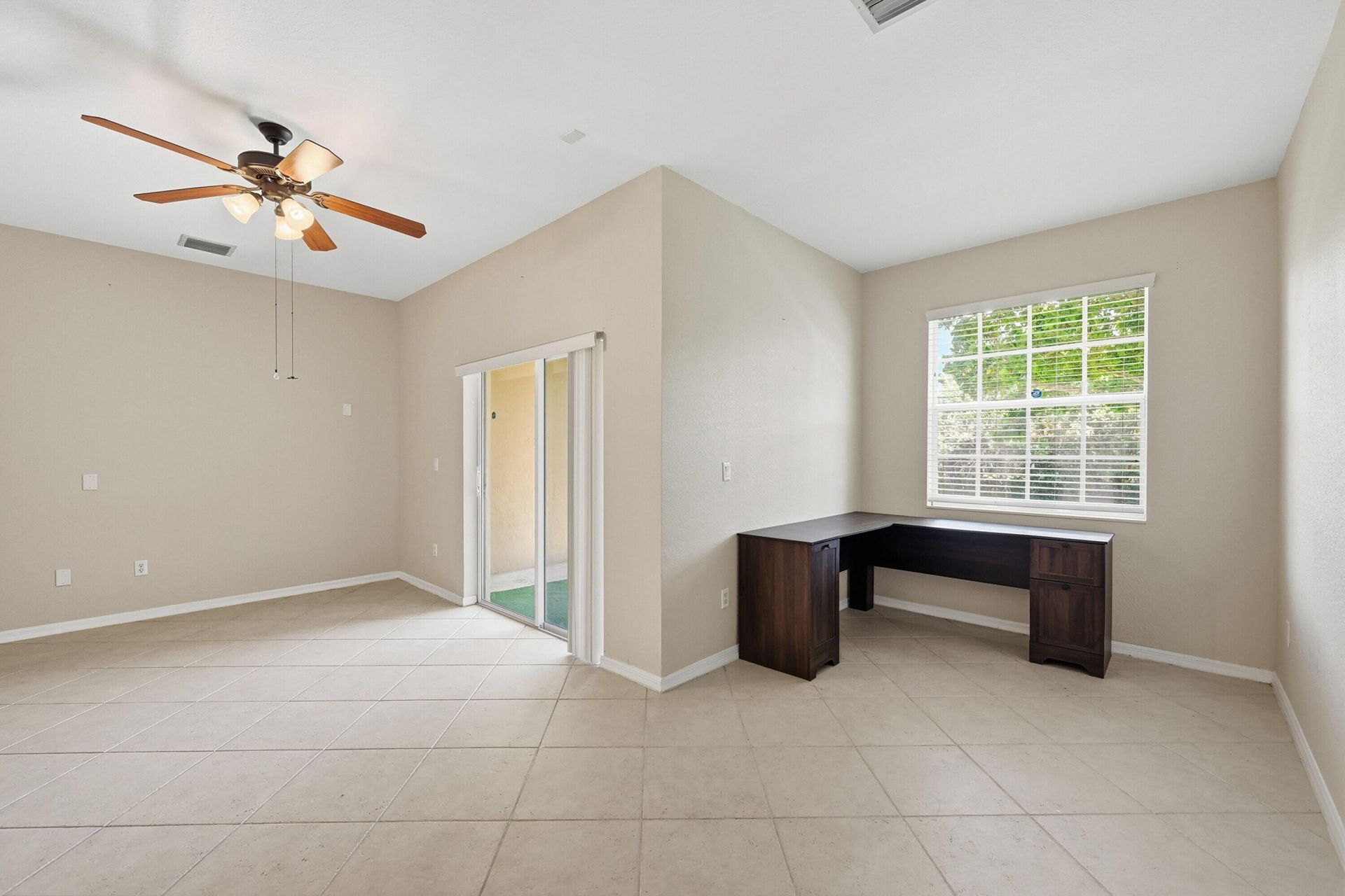 9056 Plymouth Place, Tamarac, FL 33321 Photo