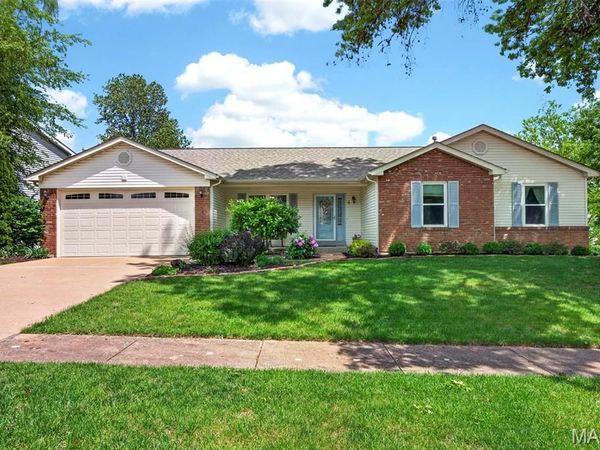 4 Santa Ynez Court, St Charles, MO 63303