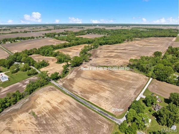 390 3rd Street , Staunton, IL 62088