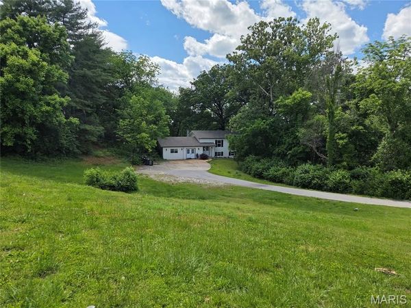 5252 Main St , Cottleville, MO 63304