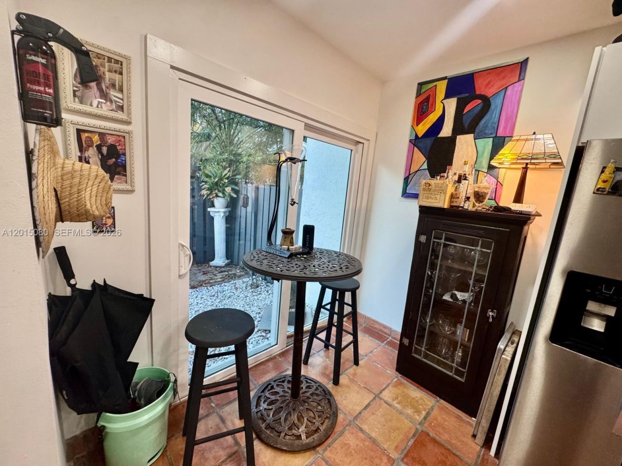 1260 SE 2nd St, Unit 1260, Fort Lauderdale, FL 33301 Photo
