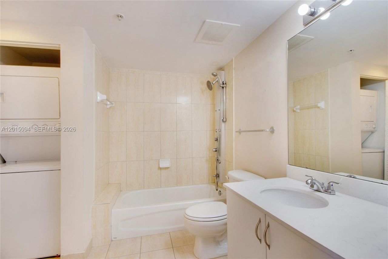 1750 N Bayshore Dr, Unit 3111, Miami, FL 33132 Photo