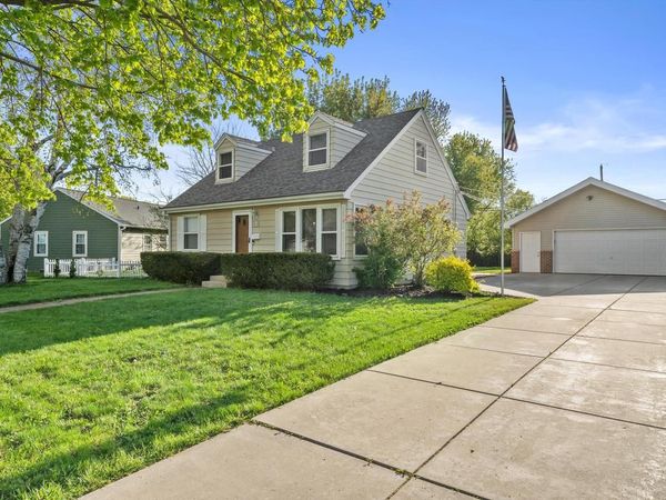 W150N8180 Manhatten DRIVE, Menomonee Falls, WI 53051