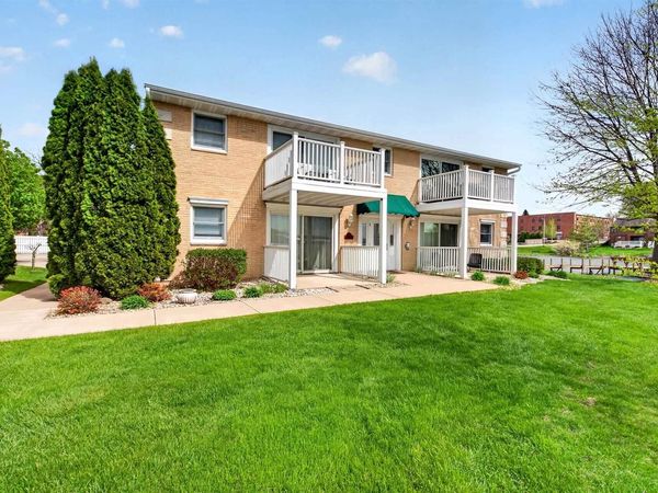 553 GOLD STREET, Unit 204, Green Lake, WI 54941