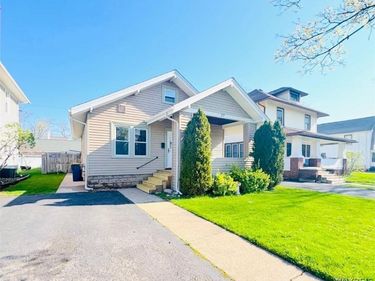 37 Regent Street, Lockport, NY 14094