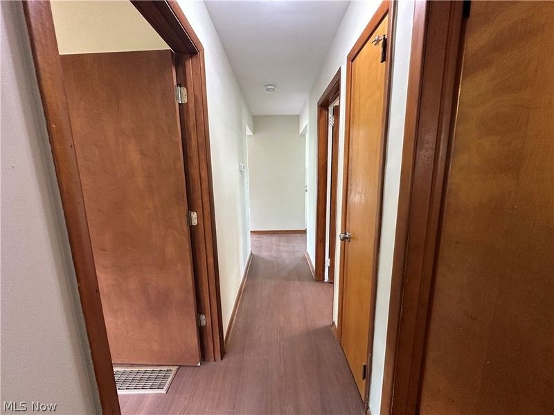 2502 Stocker Avenue, Youngstown, OH 44505 Photo 7
