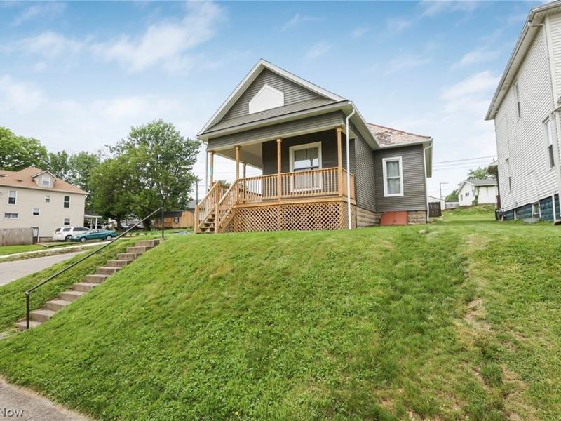 1601 Bluff Street, Zanesville, OH 43701 Photo 2
