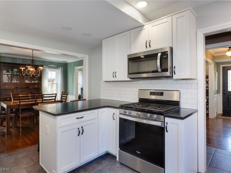 3655 Traver Road, Shaker Heights, OH 44122 Photo 12