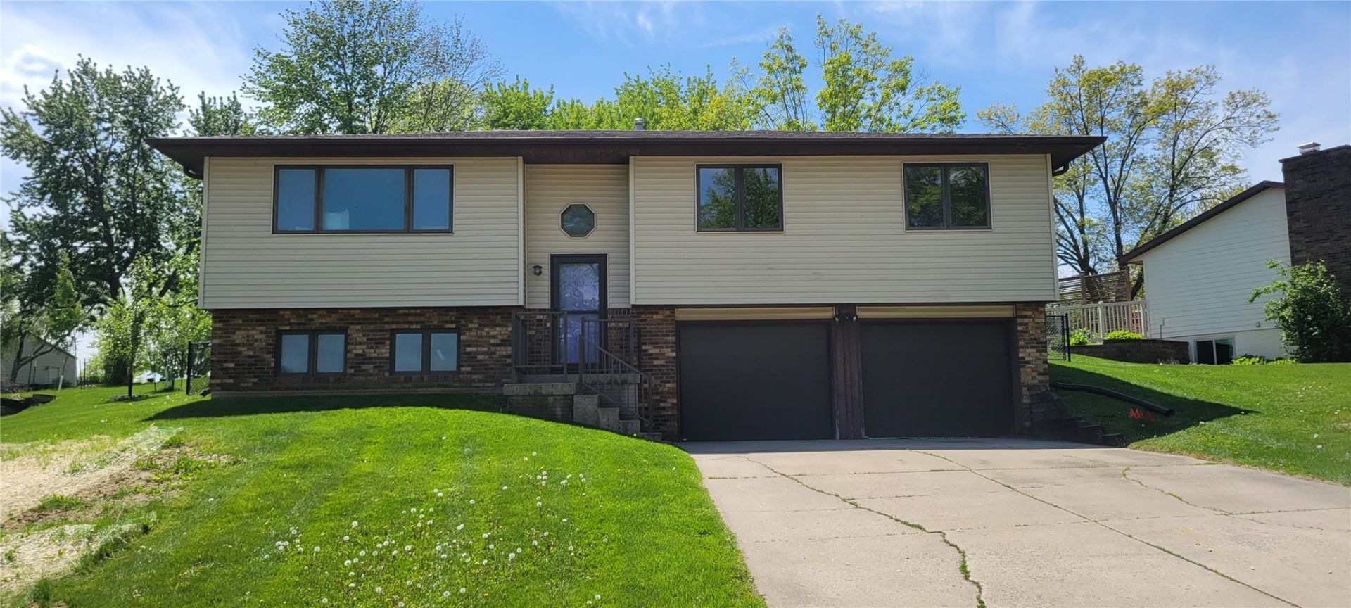 2042 North Ridge Drive , Coralville, IA 52241 Main Photo