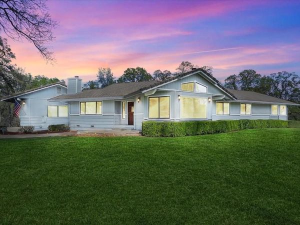 19862 Paso Robles Avenue, Redding, CA 96003