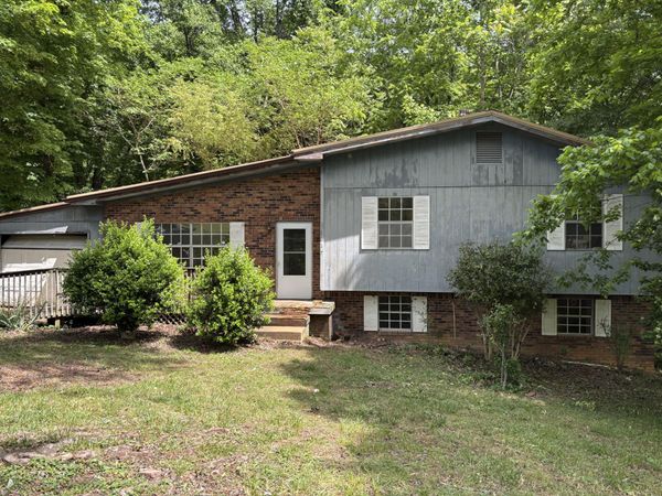 1017 Hillcrest Road, Hixson, TN 37343