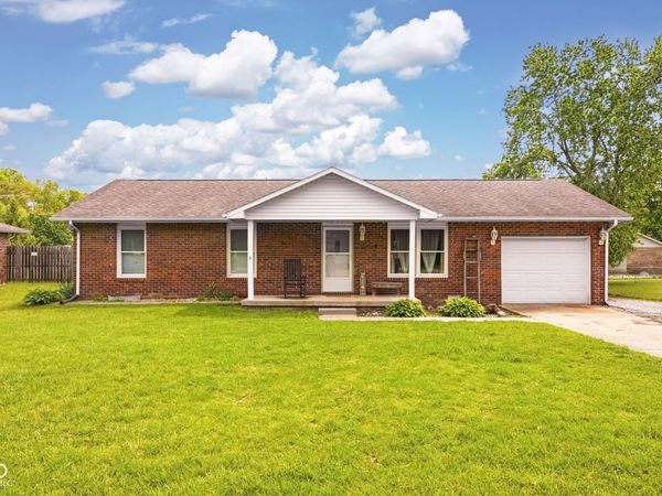 12473 S Hillview Road , Columbus, IN 47201