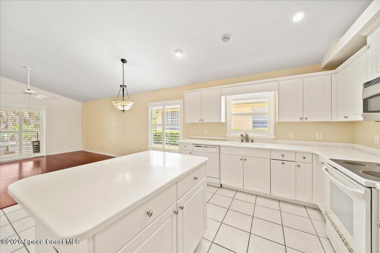 502 Royston Lane, Melbourne, FL 32940 Photo
