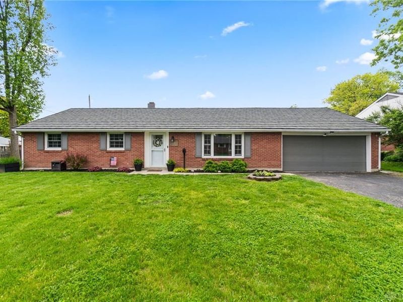 410 Tionda Drive, Vandalia, OH 45377 Photo 2