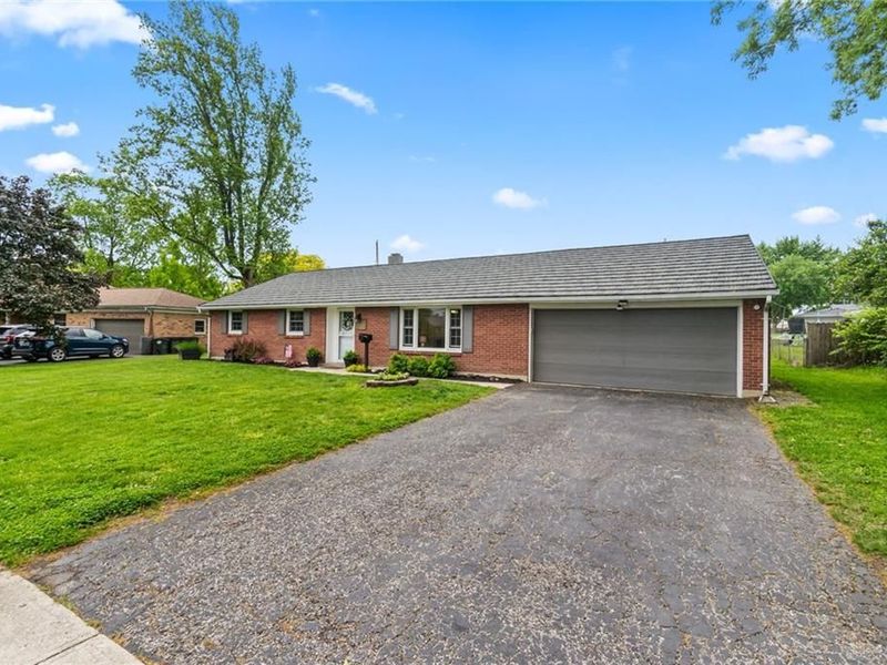 410 Tionda Drive, Vandalia, OH 45377 Photo 3