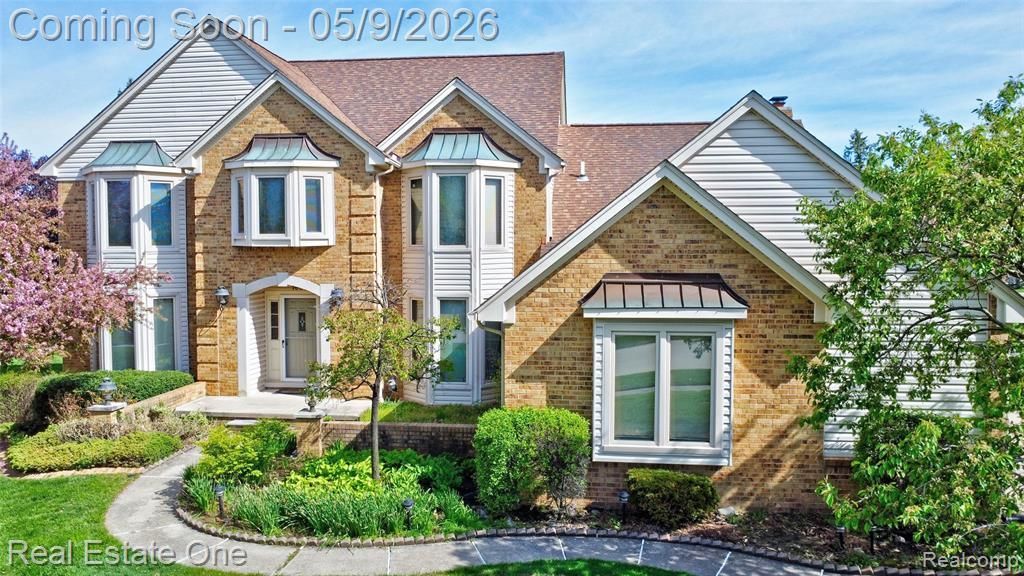 1688 Carpenter Drive, Troy, MI 48098 Main Photo