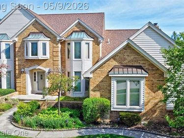 1688 Carpenter Drive, Troy, MI 48098