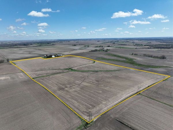 Quality Ridge Rd. , Coggon, IA 52218