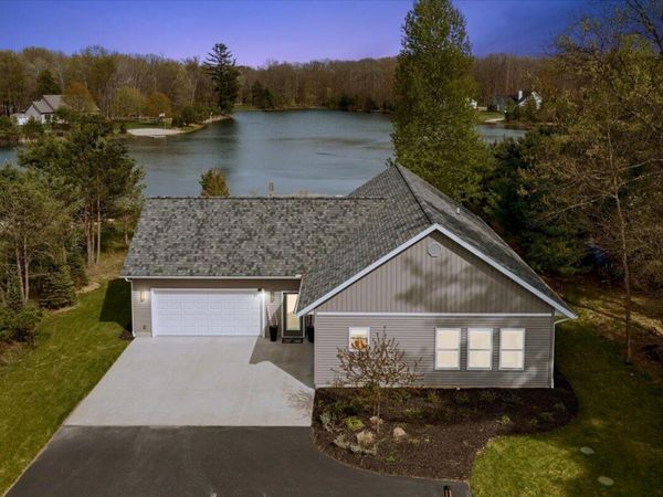 6619 Donegal Court, Canadian Lakes, MI 49346