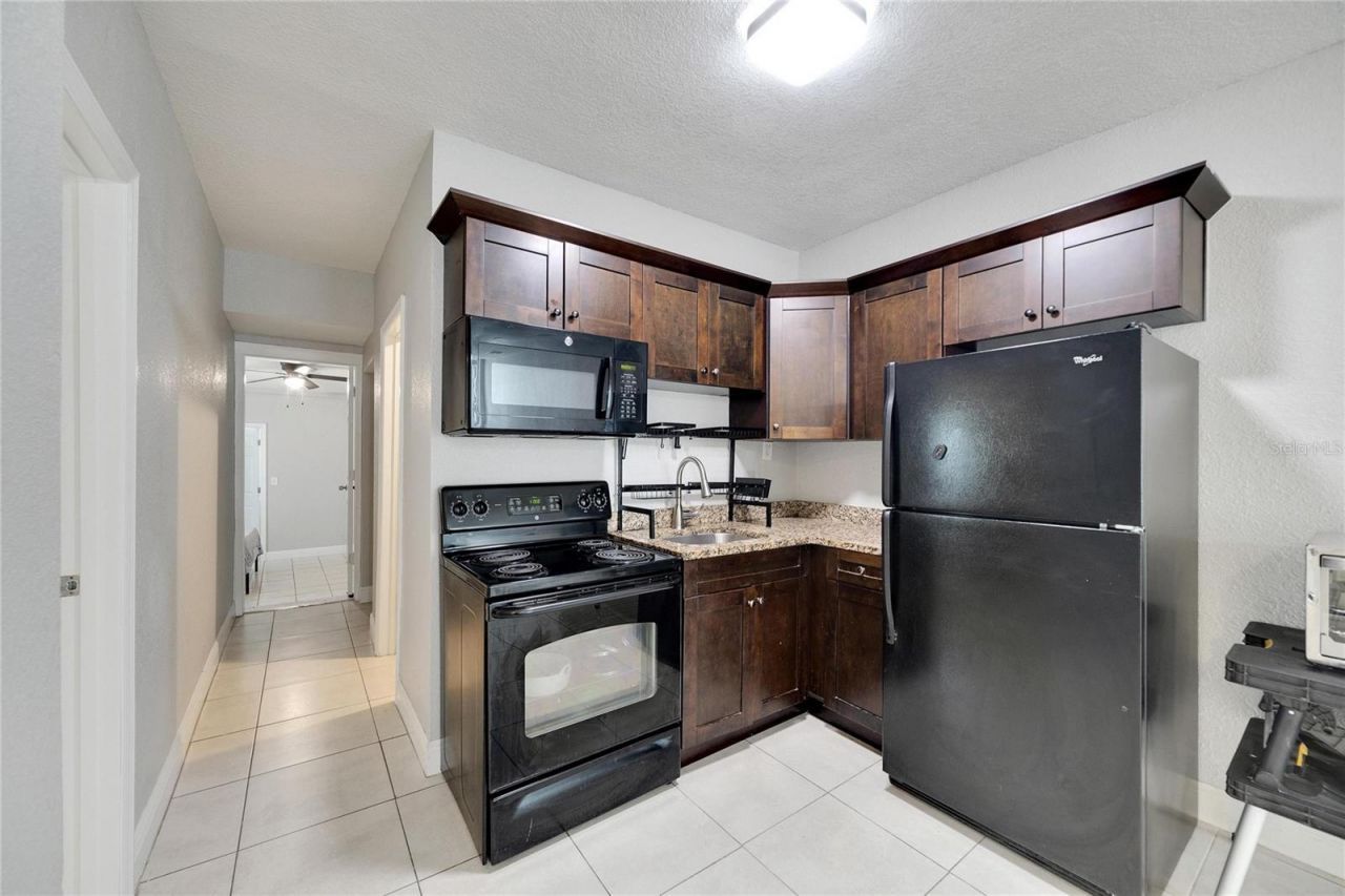 3651 Haines Road N, Saint Petersburg, FL 33704 Photo