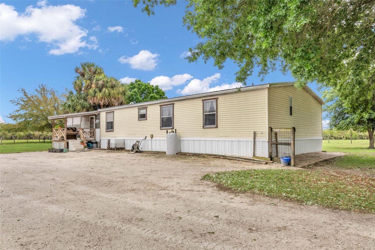 17255 NW 272nd Street , Okeechobee, FL 34972 Photo