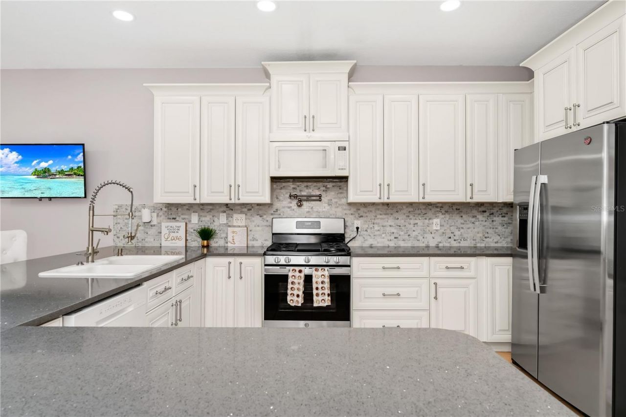 10209 Andover Point Circle, Orlando, FL 32825 Photo