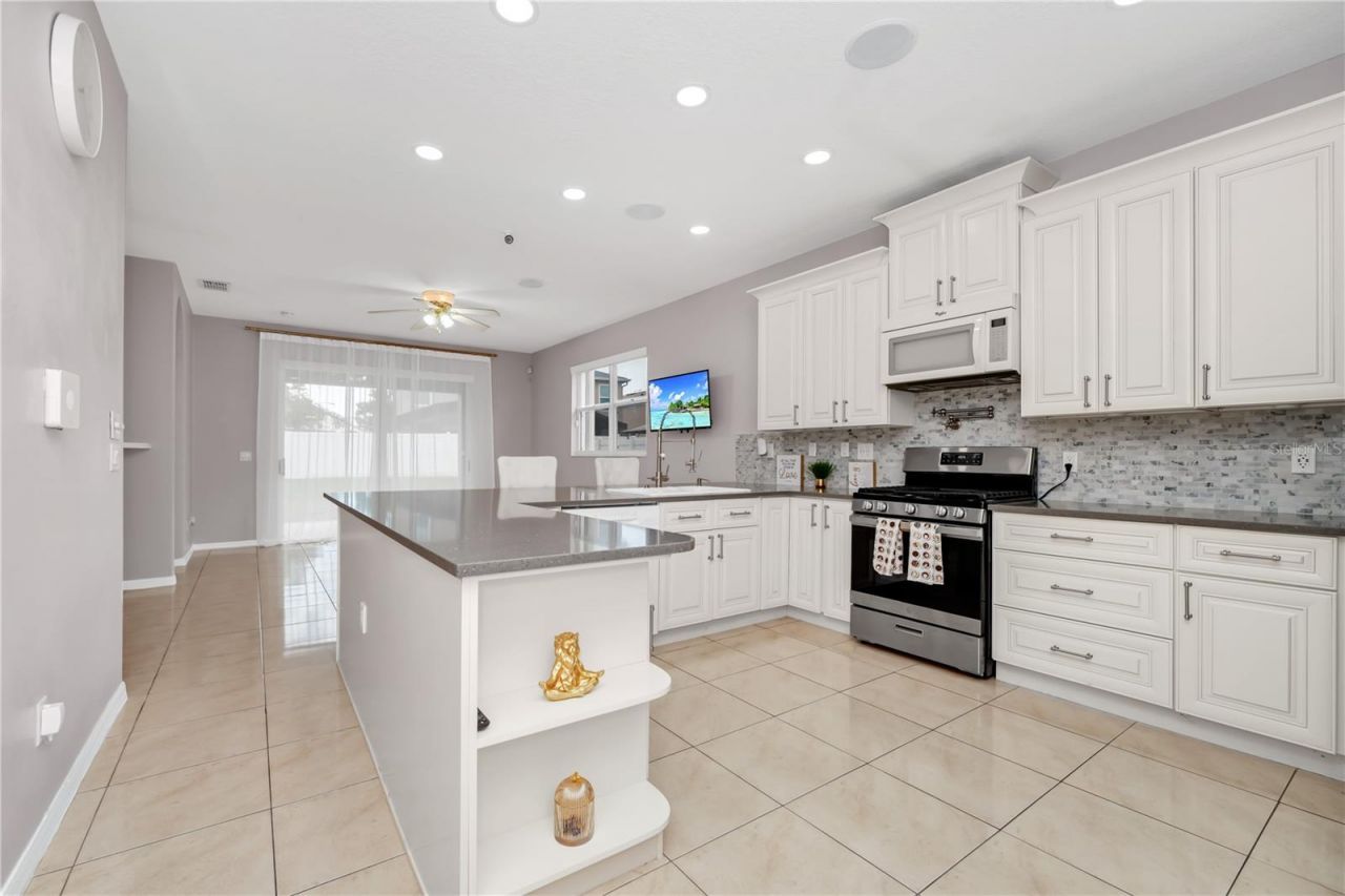 10209 Andover Point Circle, Orlando, FL 32825 Photo