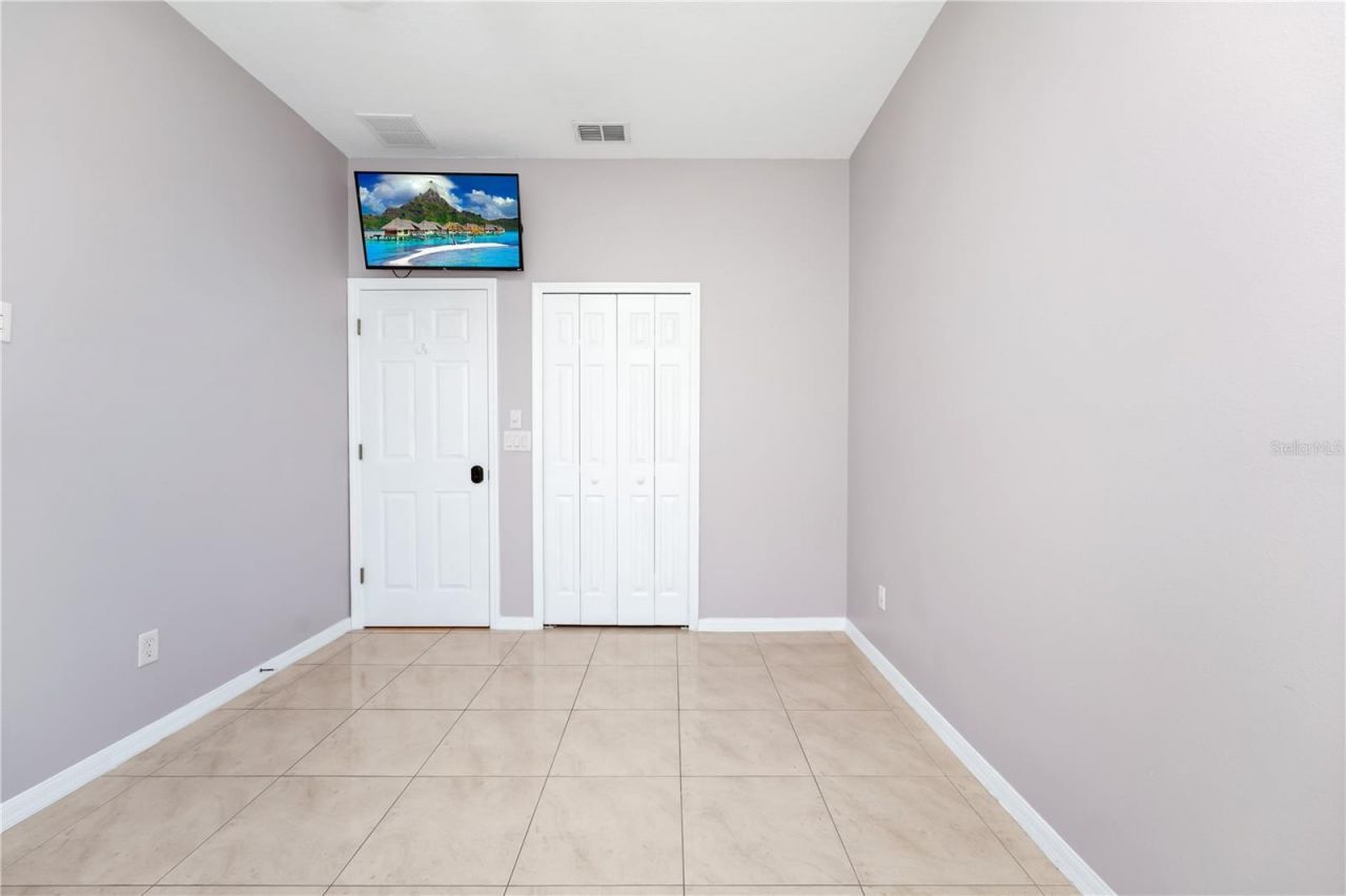 10209 Andover Point Circle, Orlando, FL 32825 Photo