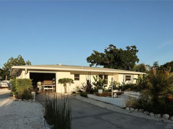 2513 CROTON AVENUE, SARASOTA, FL 34239