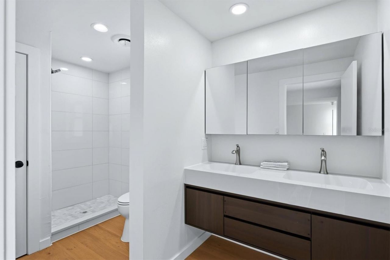 2513 Croton Avenue, Sarasota, FL 34239 Photo