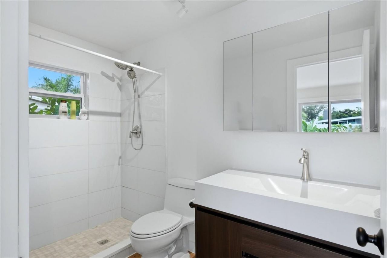 2513 Croton Avenue, Sarasota, FL 34239 Photo