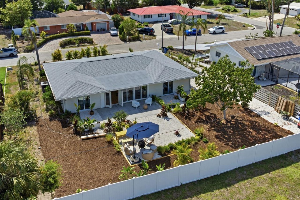 2513 Croton Avenue, Sarasota, FL 34239 Photo
