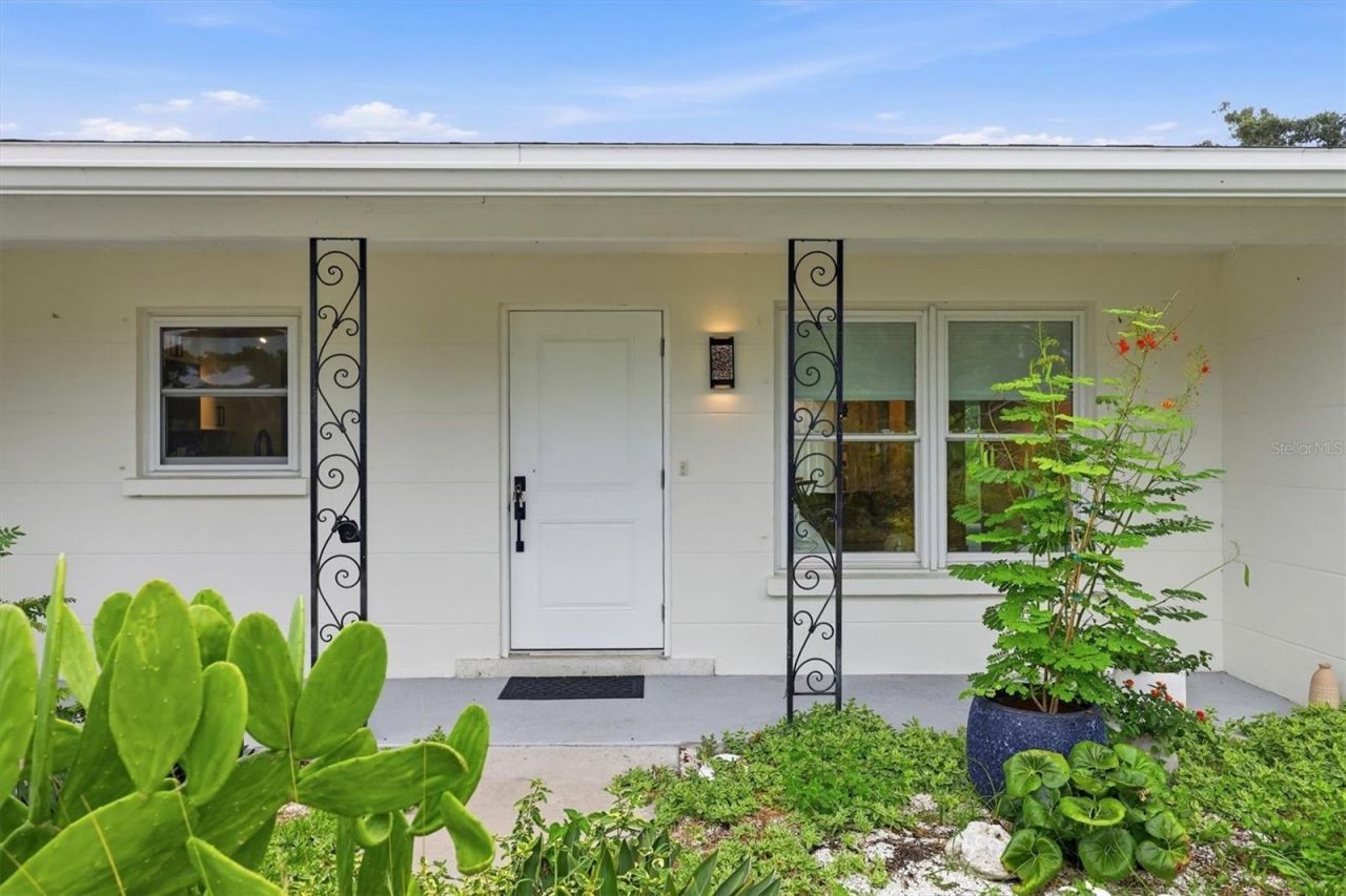 2513 Croton Avenue, Sarasota, FL 34239 Photo