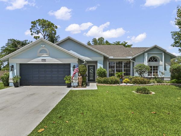 118 Royal Pine Circle N, Royal Palm Beach, FL 33411