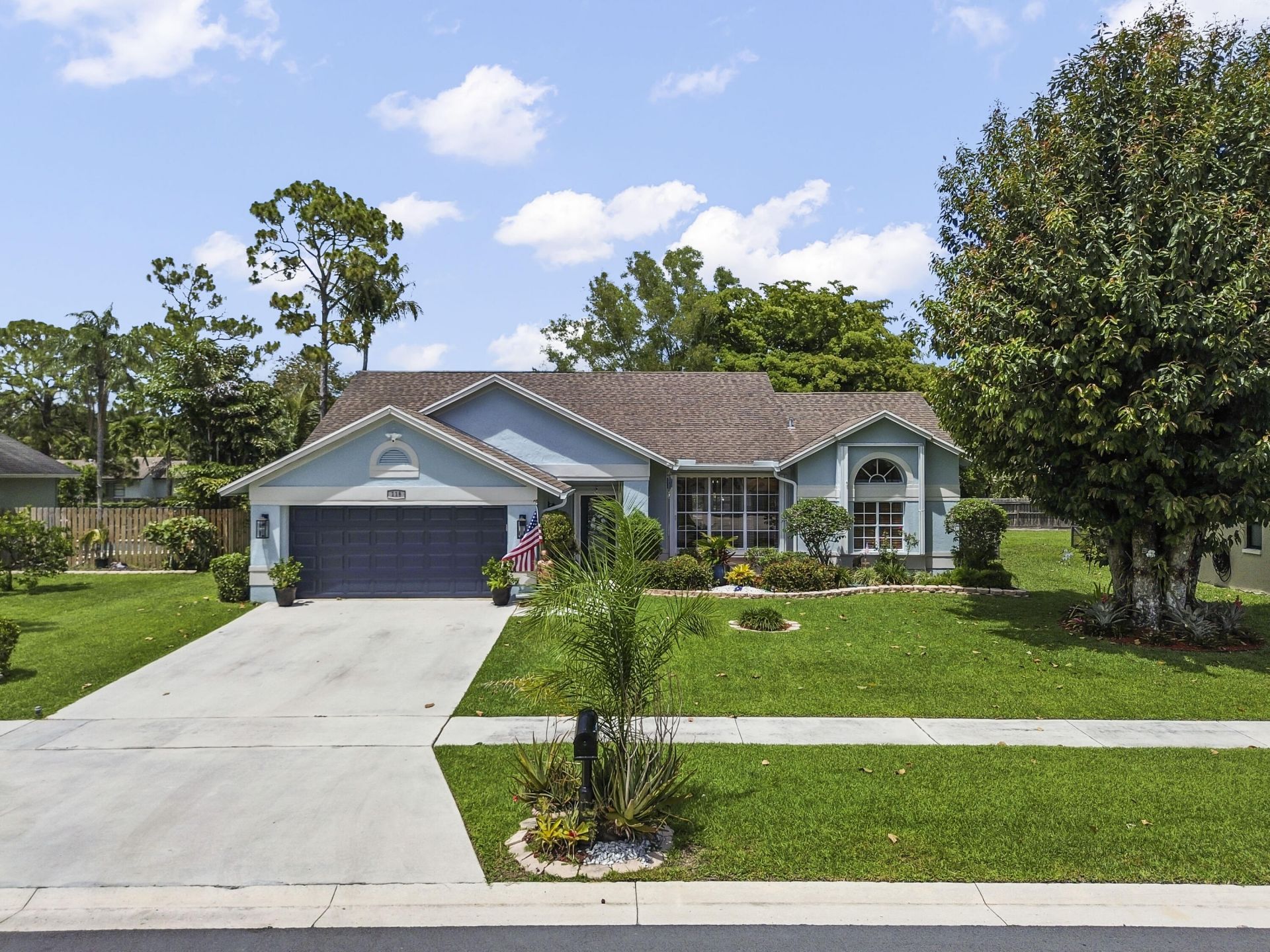 118 Royal Pine Circle N, Royal Palm Beach, FL 33411 Photo
